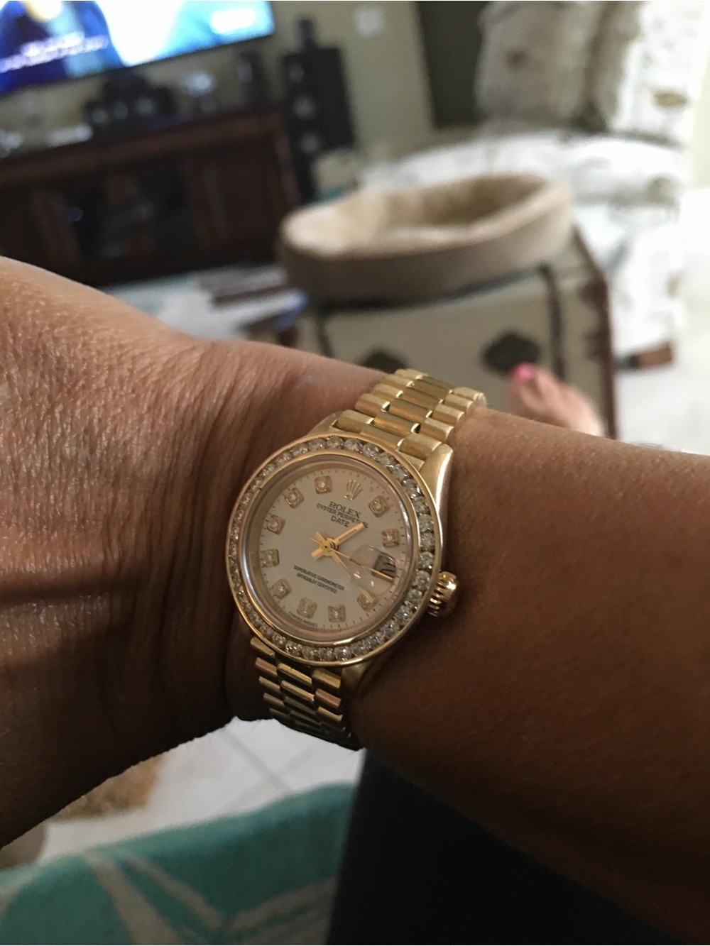 Vintage Rolex Gold Women's Datejust with White Dial and Diamond Bezel - Picture 6 of 6